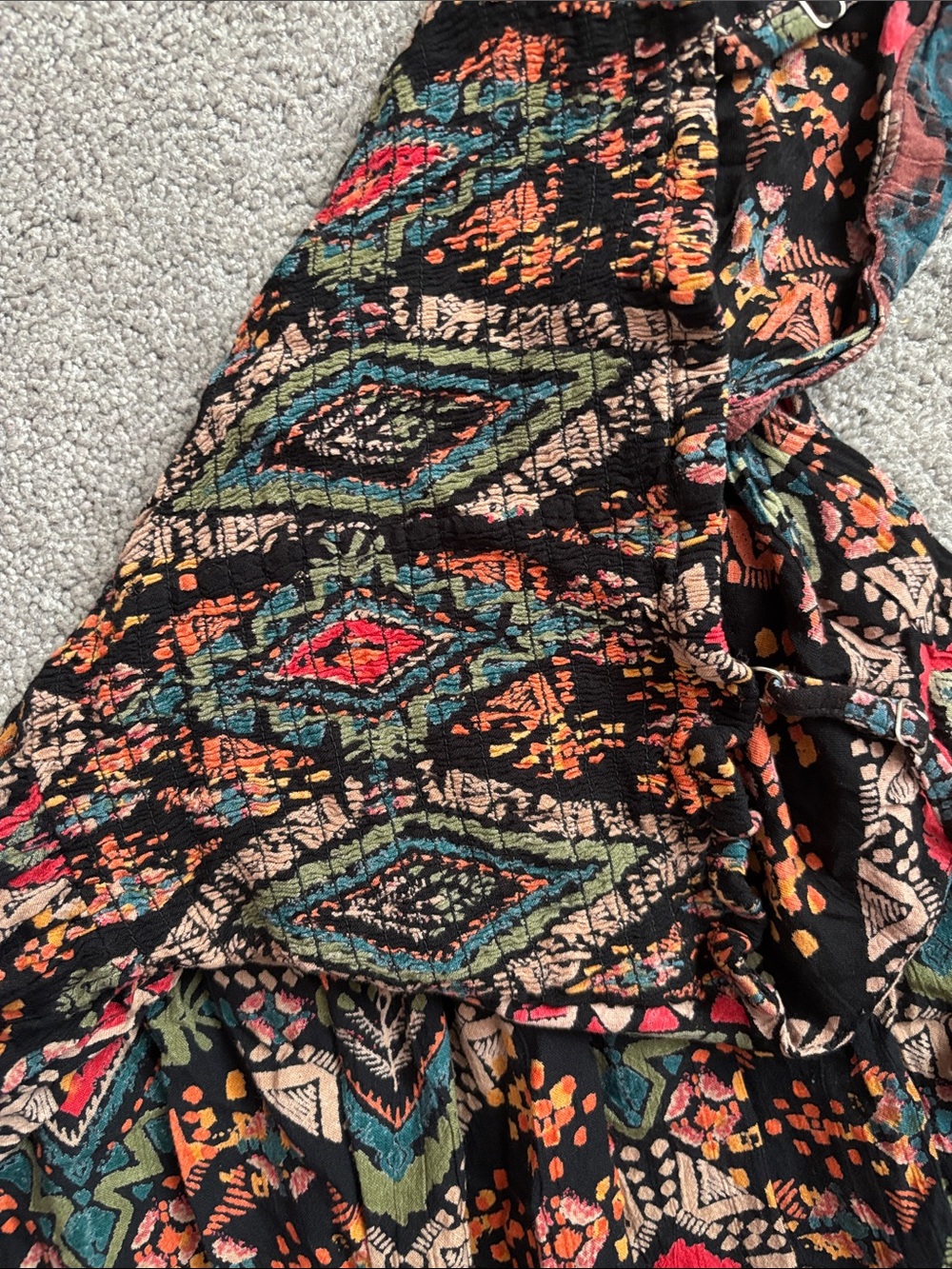 ANGIE Geometric Boho Maxi Dress Size M Cutout Front Smocked Back - Picture 12 of 12